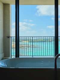 Okinawa vacation | I want to be a lifeguard here, facing the sea every day.