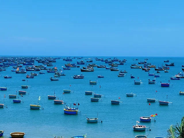 This colorful little fishing village far away from the hustle and bustle is so beautiful!