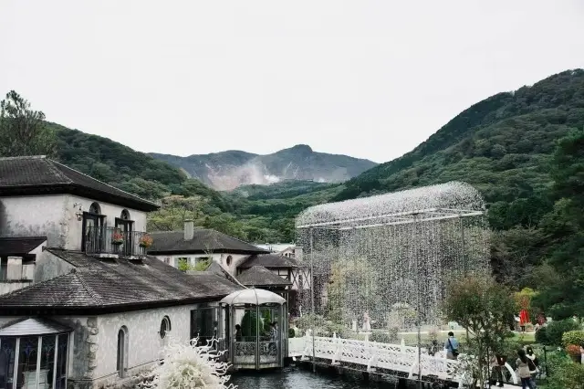 日本観光推薦｜箱根ガラスの森美術館