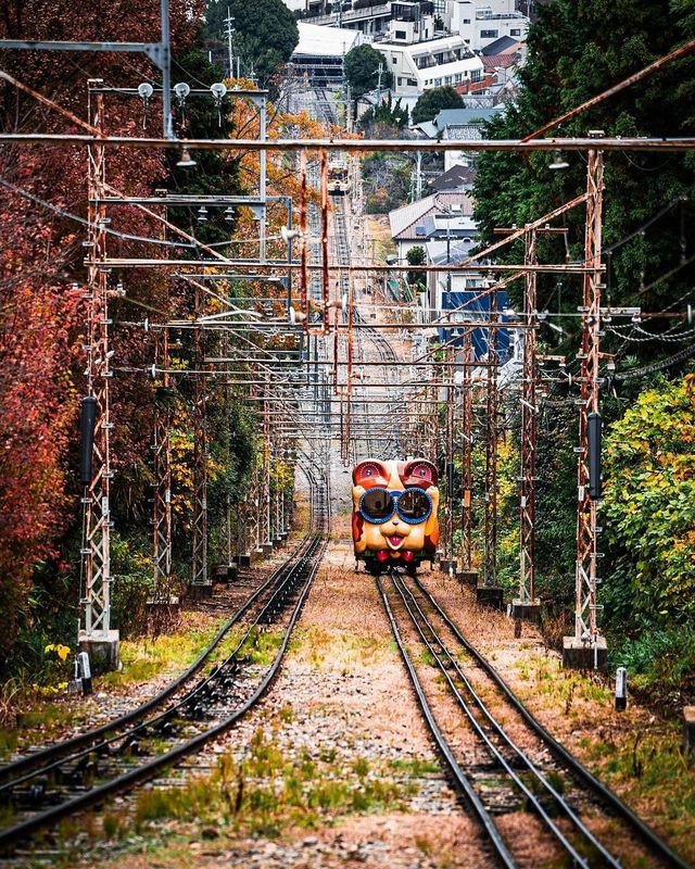 雲を越える旅：近鉄生駒ケーブルカーの優雅な冒険！🚡🏞️
