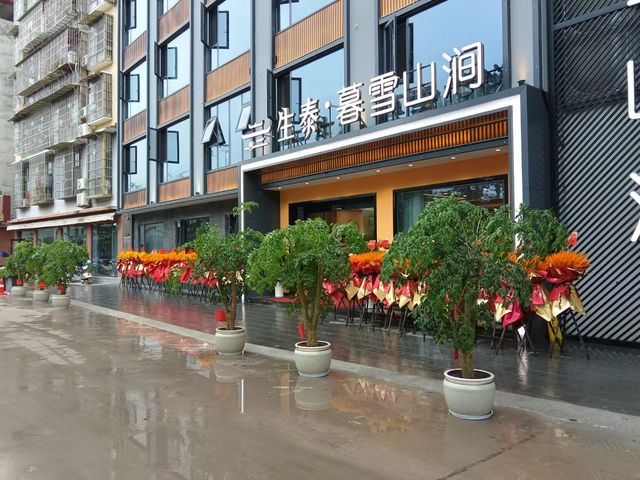 花園夜景真的nice 露台高空很有感覺 一個舒適的也要 花園夜景真的nice 露台高空很有感覺 一個舒適的也要