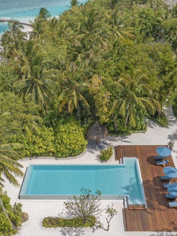 🏝️ Maldives Magic: Top Stay at Naladhu Private Island 🌟
