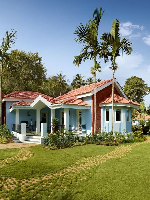 🌴🏖️ Goa's Gem: Unwind at Taj Fort Aguada! 🌅🍹