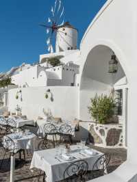 🌅 Santorini Sunset Dreams: Stay at Fanari Villas 🏨