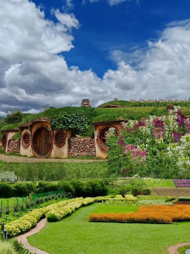 Three-day tour of the Secret Realm of Flower Valley, unlocking the dreamlike fairy tale town of Yunnan