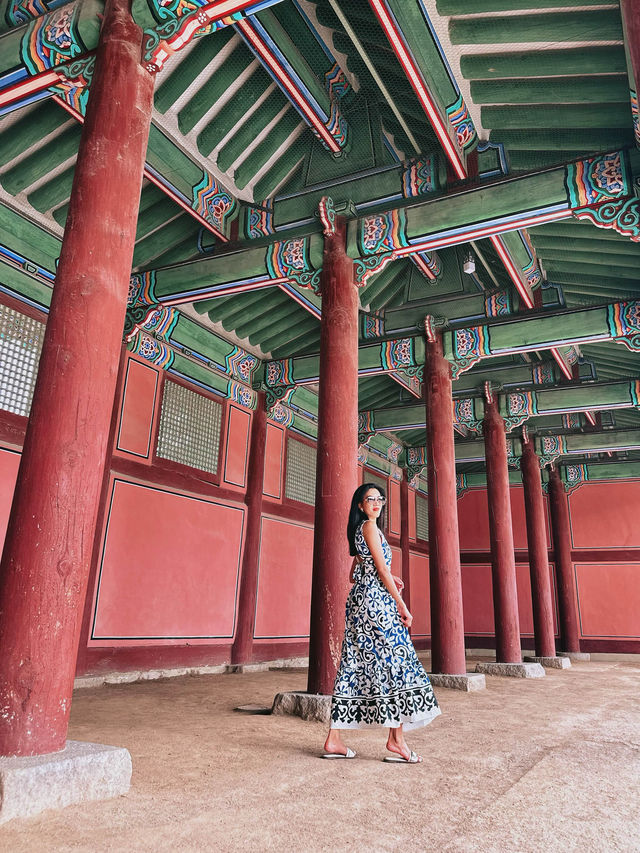 A glimpse of Korea’s majestic heritage • Walking in the footsteps of Kings and Queens🤴👸