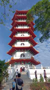遊新加坡裕華園。