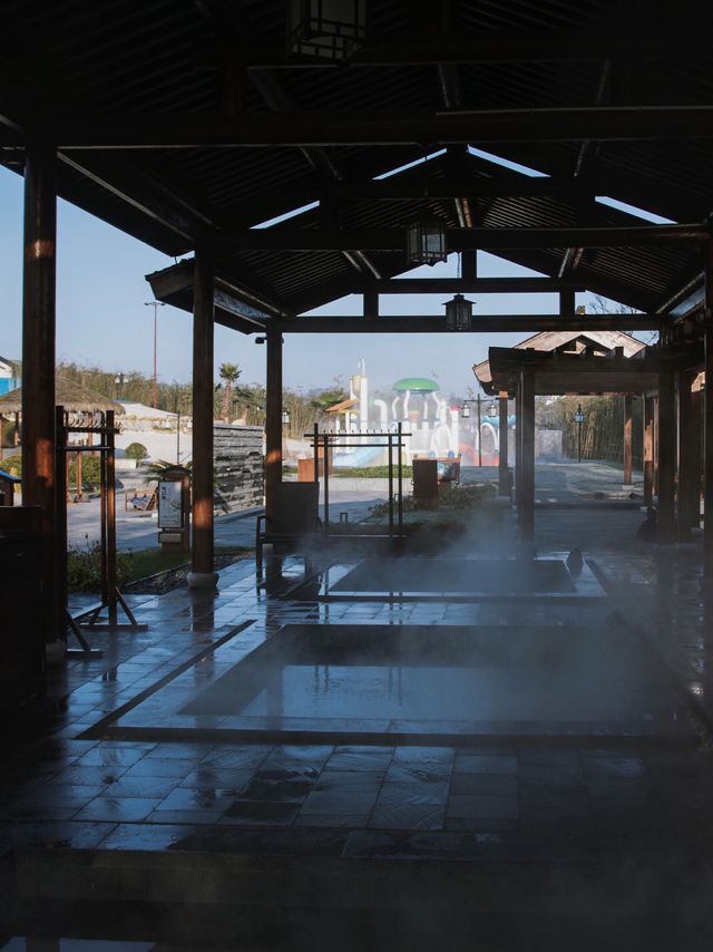 貴陽周邊！一房一湯、住進唐風溫泉度假酒店。
