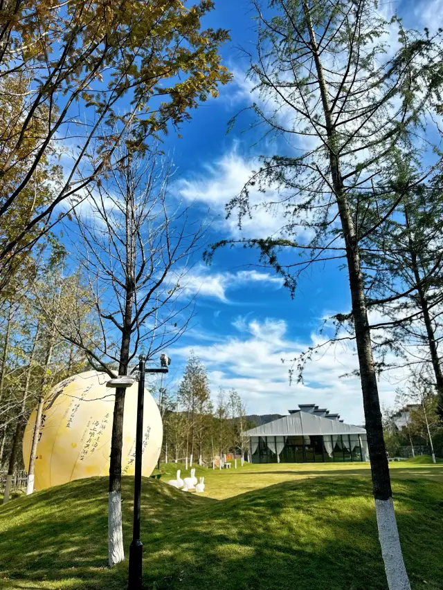 현대 건축의 시적인 거주｜산수 사이의 고요한 공간.