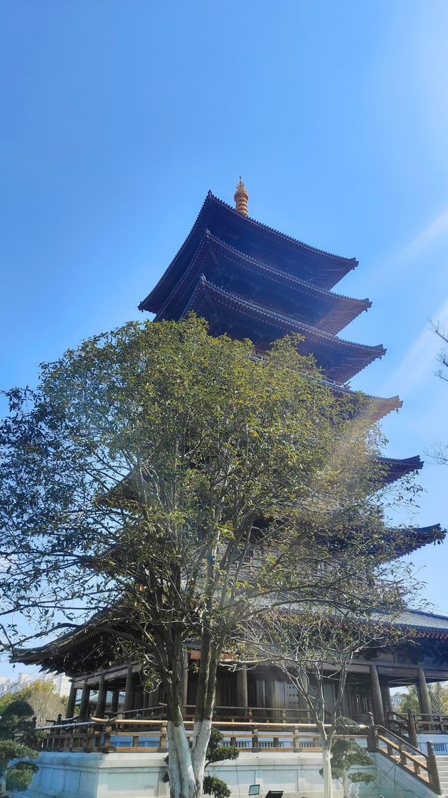 虔誠一日遊。