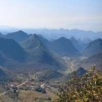 莫六公頂：雲端之上的徒步之旅