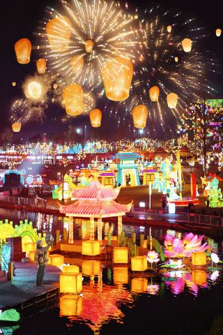 I flew to Deyang just for this millennium-old lantern festival!
