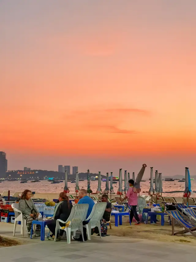 タイ・パタヤのハードロックホテル|ロックンロールな雰囲気のビーチリゾート体験