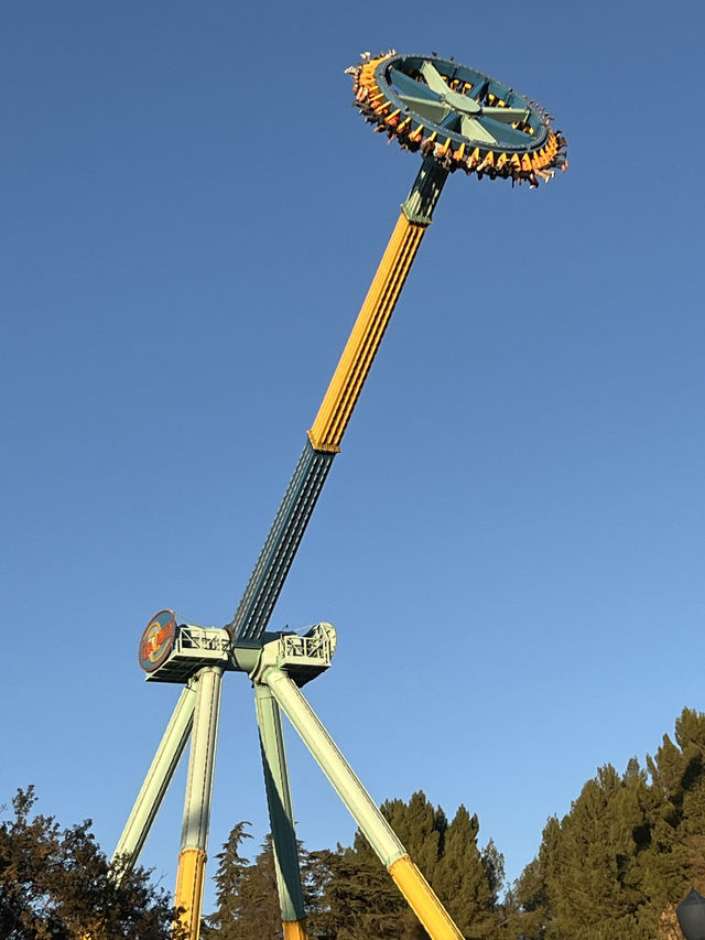 Los Angeles | Six Flags Roller Coaster Theme Park: Thrills All the Way