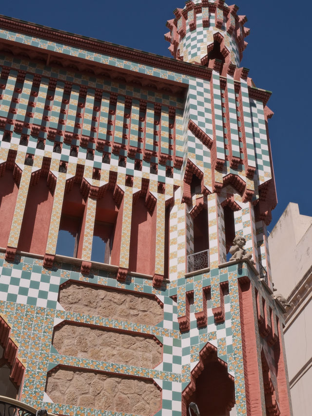  Casa Vicens：高迪的色彩魔法與自然靈感