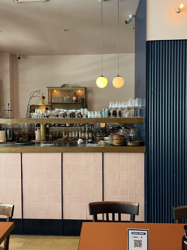 曼谷必訪！Lon Lon Local Diner，情侶約會聖地☕
