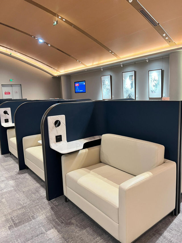 香港機場T2新開的頭等艙休息室也太好待了吧！✈️
