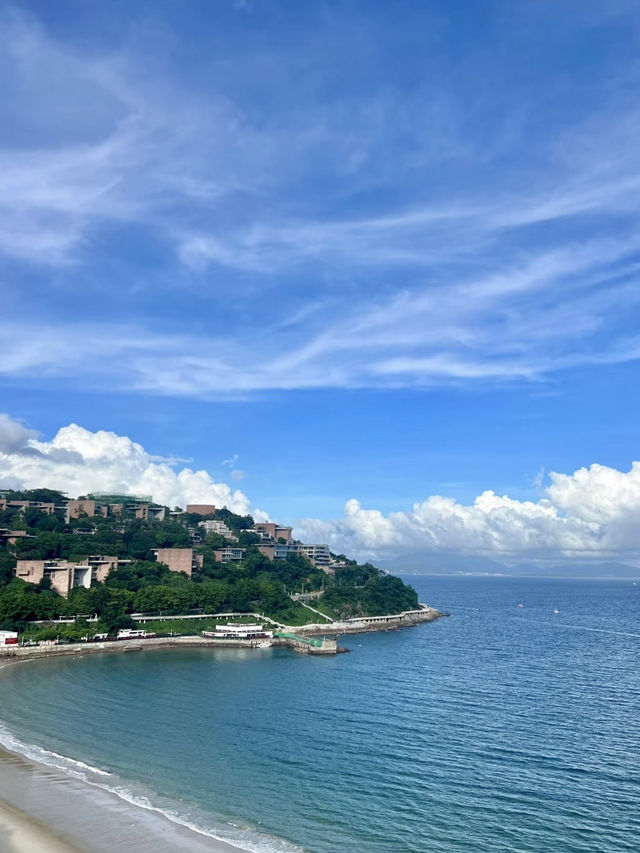 海天入夢，日光裡的柔藍曲線—深圳大梅沙京基洲際酒店