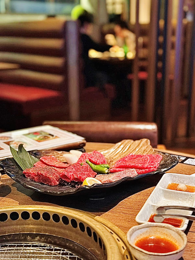 這店就在公司後頭的小巷里，他家牛肉真的好新鮮！