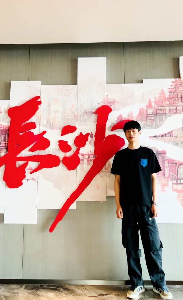 入住 · 雅緻旗艦店 總有人問，旅行的意義是什麼？ 我想，是在某個陌生城市裡，遇見讓人心動的光影與