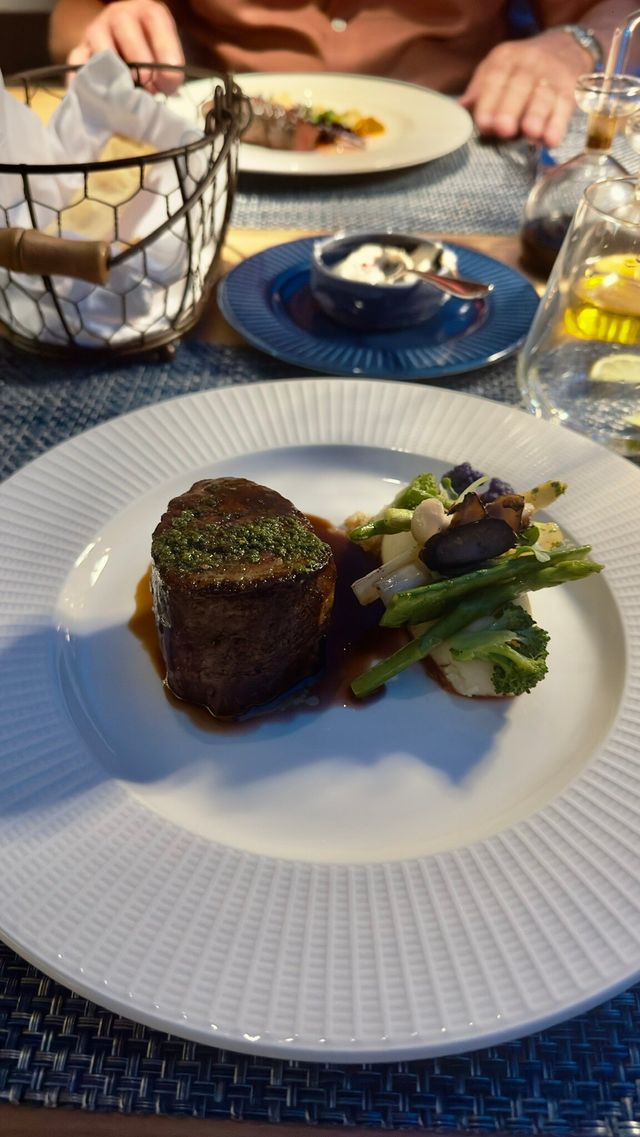 Comfortable Villas and Delicious Dining Experience