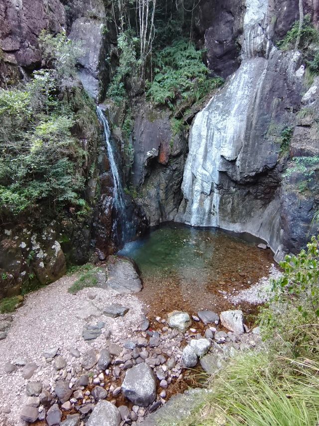 衢州藥王山|馬尾瀑下聽泉鳴 原始林中覓仙蹤 衢州藥王山|馬尾瀑下聽泉鳴 原始林中覓仙蹤