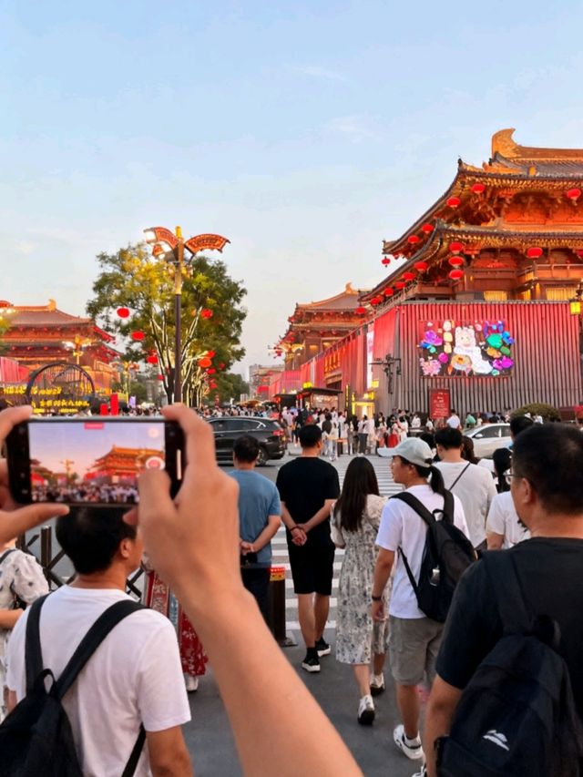 驚！西安大唐不夜城，一秒穿越回盛唐的魔幻夜遊