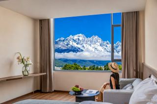 ### A Dreamy Retreat Under the Snowy Mountains of Lijiang｜Complete Guide to Yun Jing Xi Gu Homestay