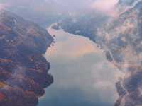 【秋染子房湖｜墜入山水畫裡的治癒時光】