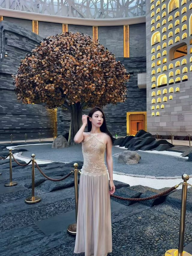 金頂映禪心，牛首藏金陵