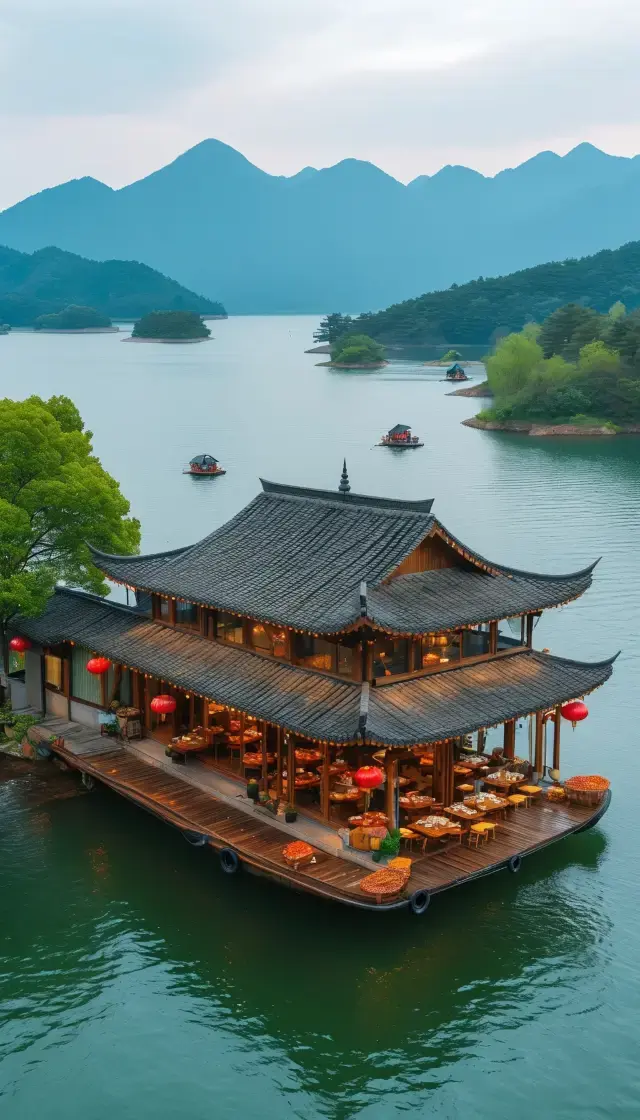 ทริปชมวิวและชิมอาหารริมทะเลสาบ