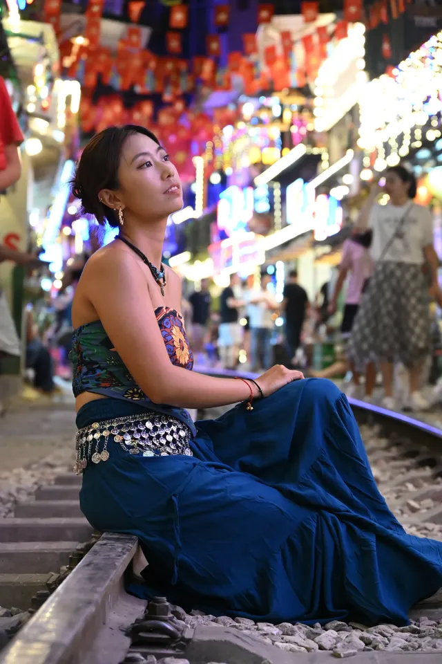 你問我什麼是自由？是煙火漫捲的河內