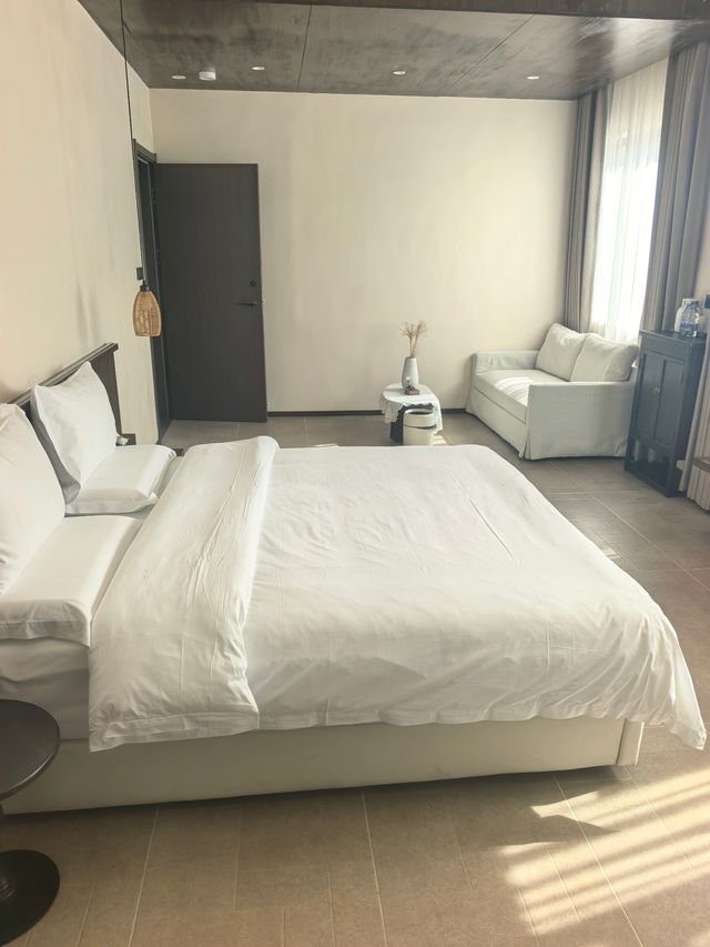 睡進玉龍雪山畫框裡這家設計師民宿也太絕了! 睡進玉龍雪山畫框裡這家設計師民宿也太絕了!