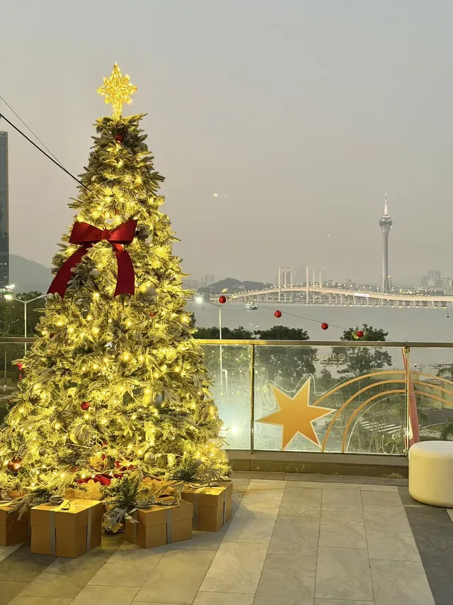 橫琴會發光的聖誕水晶小鎮很浪漫 橫琴會發光的聖誕水晶小鎮很浪漫