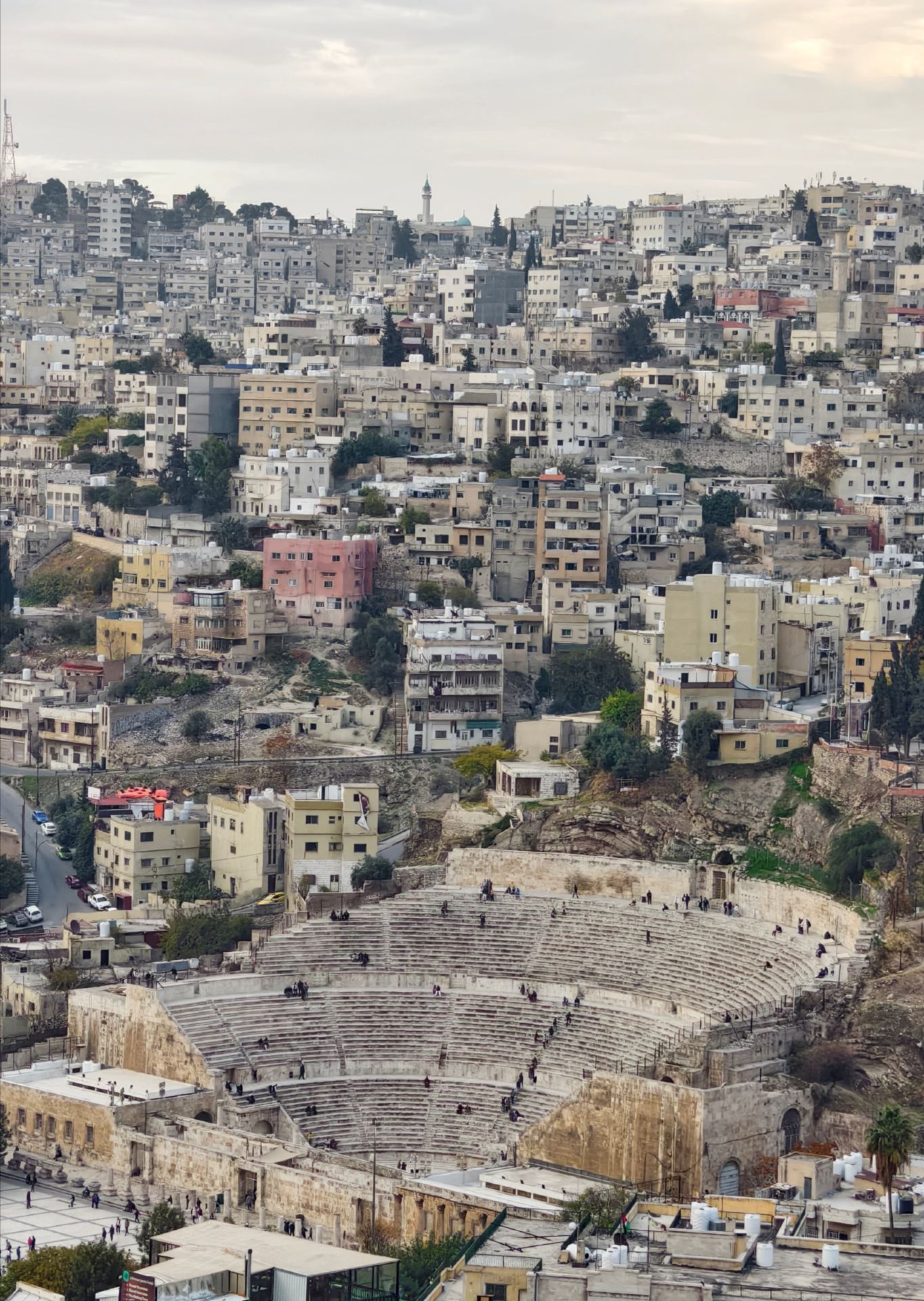 Hành trình khám phá thế giới: Amman, Jordan - Nhà hát La Mã và Phố Cầu Vồng
