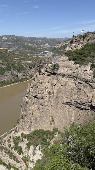 スリル満点で絶景！河津黄河大梯子崖攻略🪜 365段の石段が天まで続く！