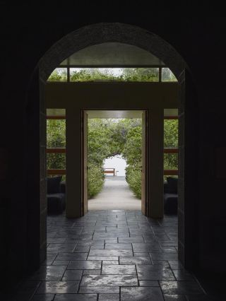 Dali Sunset! Stay inside a painting of Erhai Lake!