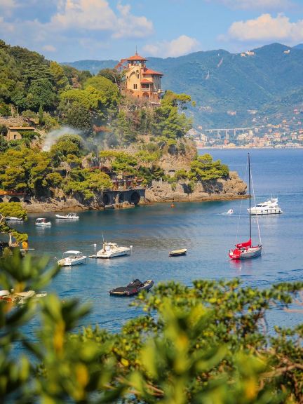 ポルトフィーノ｜地中海のメルヘンな町、写真映え抜群 | Trip.com