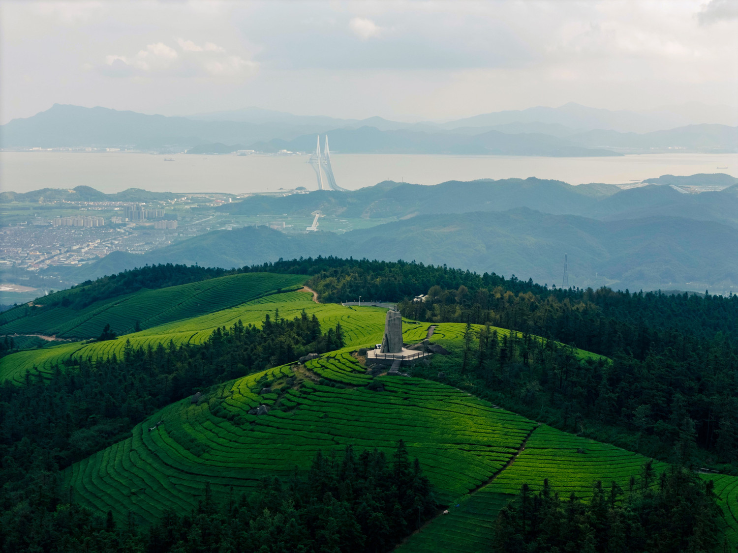 寧波の「小スイス」こと福泉山の茶畑は、言葉を失うほど癒やされる