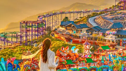 A newly opened alpine grassland fantasy theme park near Wuhan—this is pretty cool — traveler post in Kaifeng