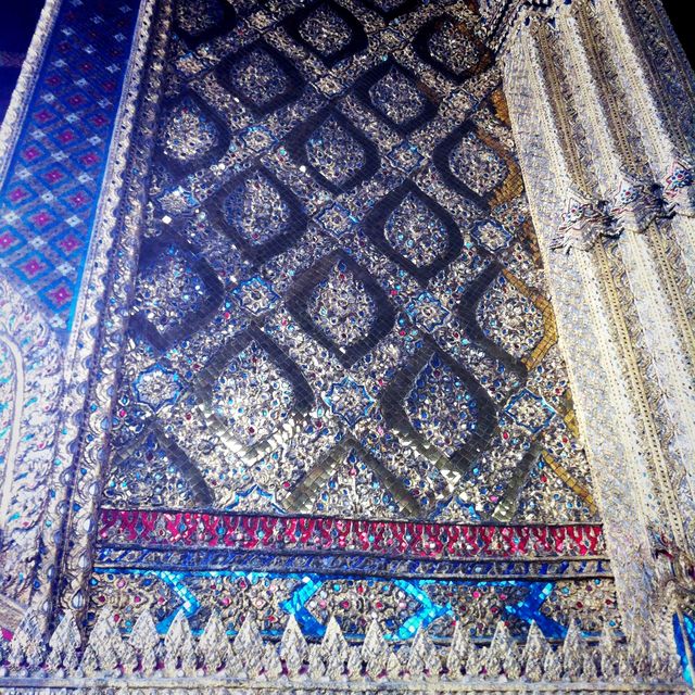 All that GLITTERS is the GRAND PALACE!