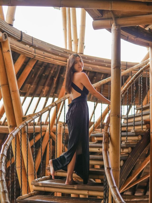 Bali | the biggest bamboo house on the island