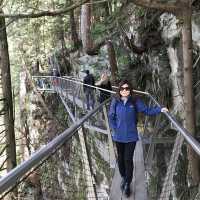 Heart stopping cliff walk!