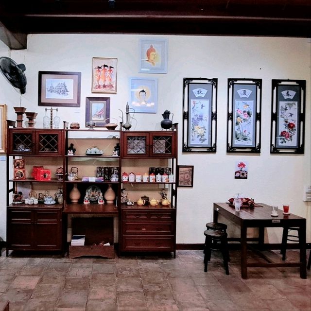 ร้านน้ำชาเจ้าสัว  Chaosua Tea Room  ลำปาง
