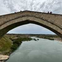 12世紀の優雅な石橋 マラバディ橋