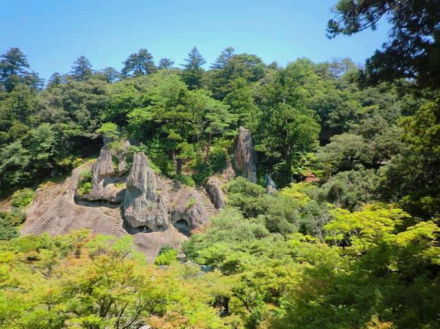 【那谷寺】（石川県小松市　旧国名：加賀）