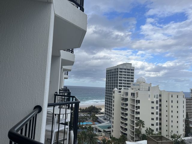 🇦🇺Gold Coast | Having a BEACH AND CITY VIEW