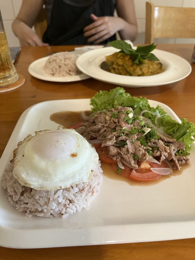 【カンボジア】シェムリアップでお得にカンボジア料理食べるならココ！コスパ最強なお洒落レストラン