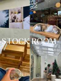 Stock Room ☕️🍪 คาเฟ่ย่านราชเทวีติดบีทีเอส