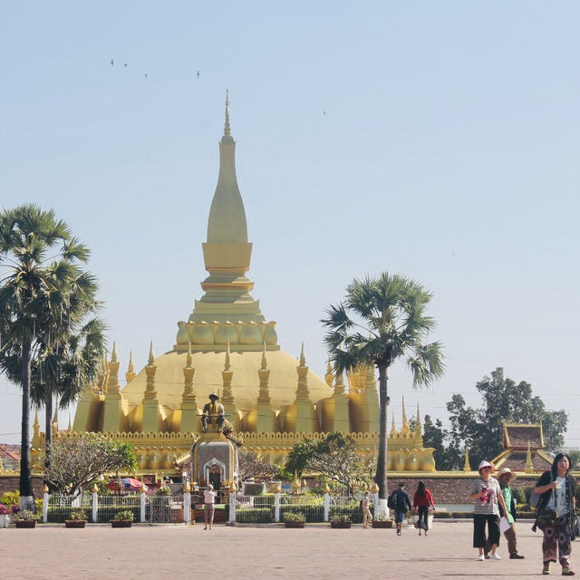 Vientiane Great Golden Stupa 😮